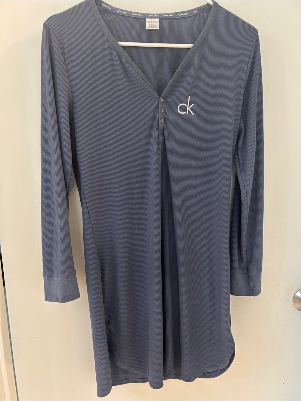 Calvin Klein CK woman Long Sleeve V-Neck Nightgown pajama sleep dress